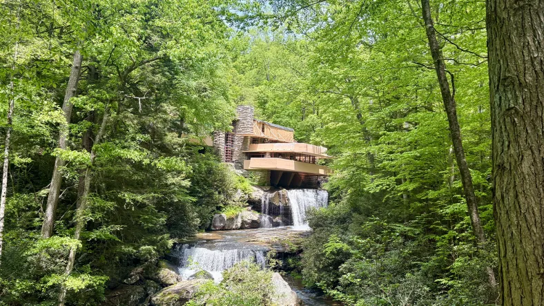 Your Leaking Roof Is Chopped Liver Compared To Frank Lloyd Wrightโs $7 Million Nightmare