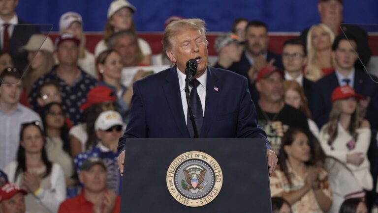Trump Cancels Weekend Travel, Skips Son’s Bahamas Wedding Celebration as Iran Crisis Demands White House Attention