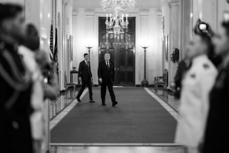 Trump Convenes Cabinet as U.S.-Iran Peace Talks Hang Over Fragile Ceasefire