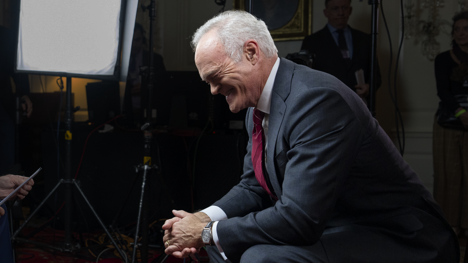 Fired CBS Drama Queen Scott Pelley Who Never Served In Military Falsely Claims He’s “Gone To Combat”