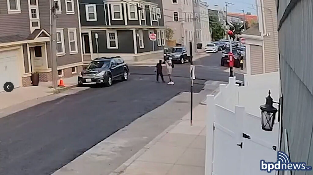 Boston Lemonade Stand Robbed At Gunpoint, Cops Search For Two Juvenile Suspects